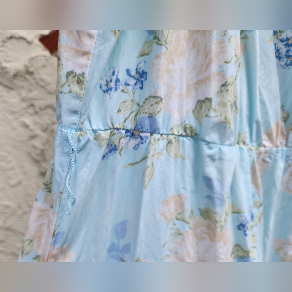 10 LoveShackFancy Estelle Floral Blue Puff Short Sleeve Midi Dress Target - Picture 12 of 16